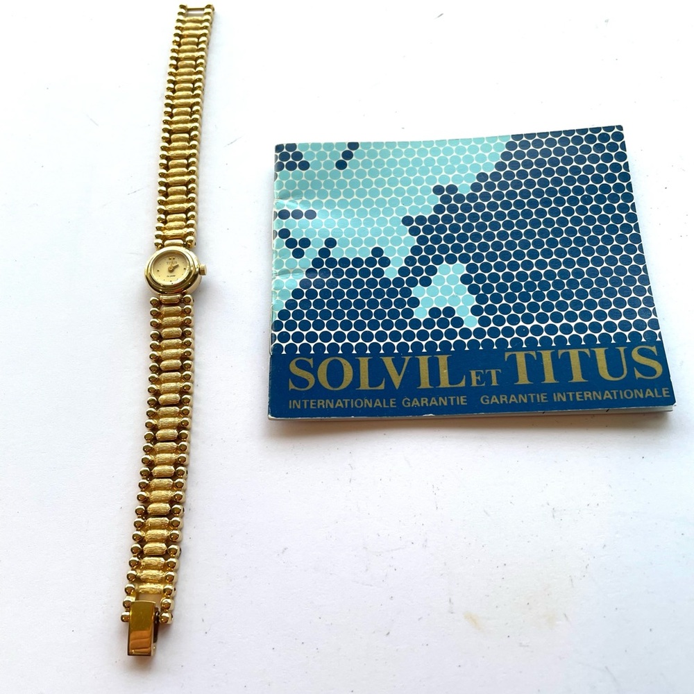 Solvil et Titus Gold Watch gold tone bracelet watch does not work